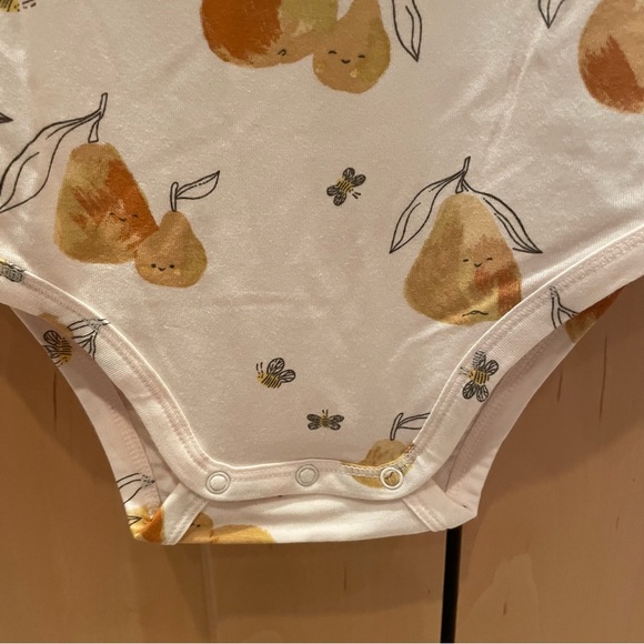 SOLD!!! NWT Angel Dear/Tullabee Peter Pan Collar Pear Print Bamboo Onesie 18-24M - Picture 3 of 5